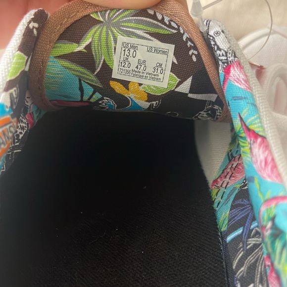 Vans White Canvas Shoes “Authentic Shoes”with Patterned Lining SIZE 13 - Picture 10 of 12